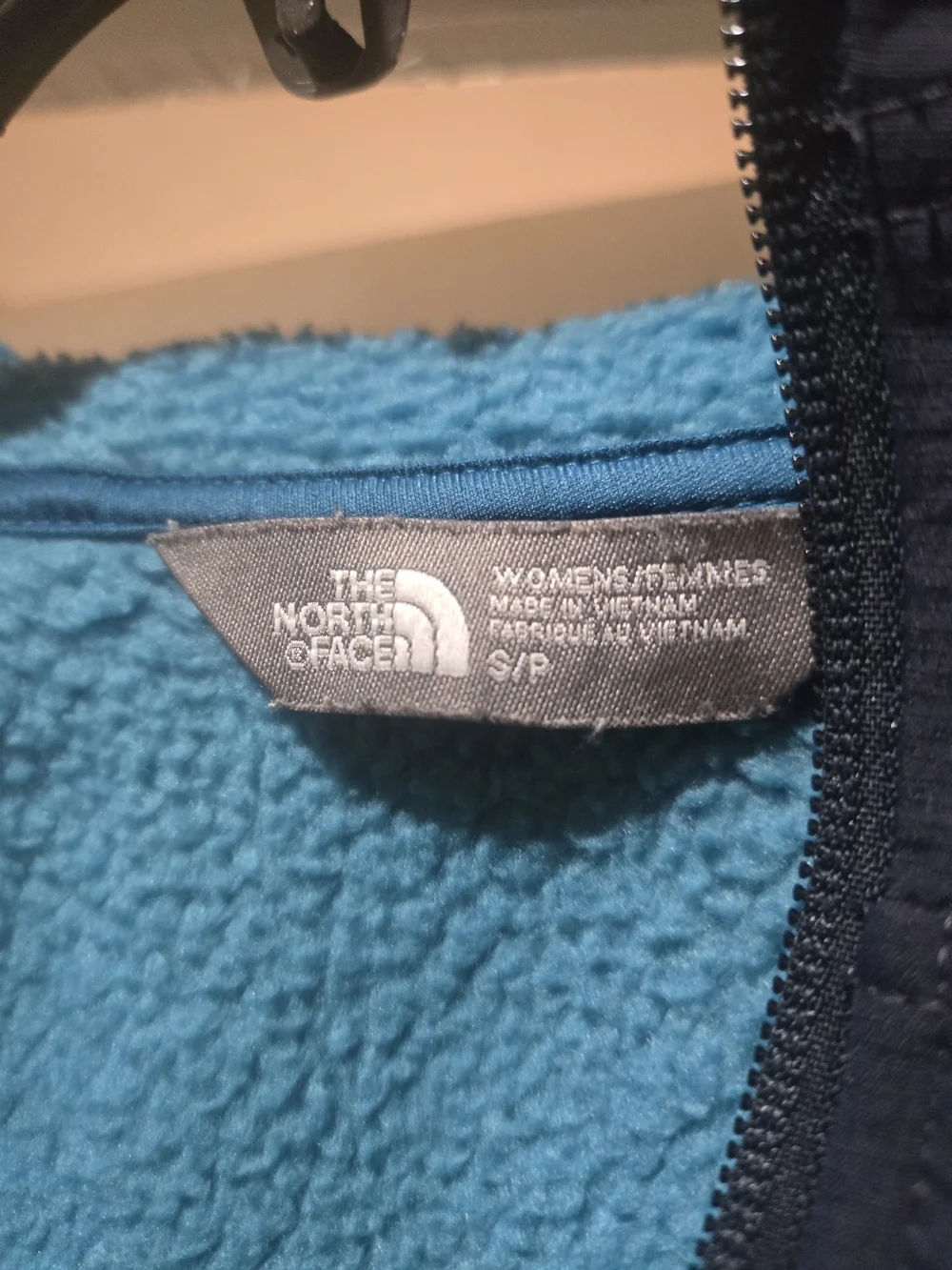 North face Women's Navy and Teal Half-Zip Sherpa-Lined Hoodie Sweater  Size S/P